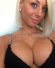 Blonde teen babysitter